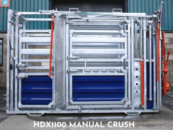 HDX 1100 Cattle Crush Side view